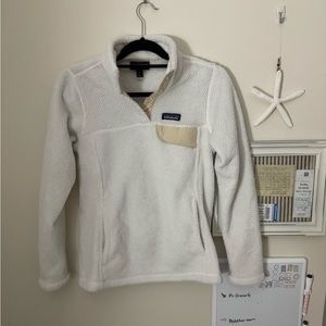 Patagonia Women’s Cream Half Snap Pullover size small